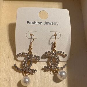 Elegant Gold and Silver Fashion Earrings